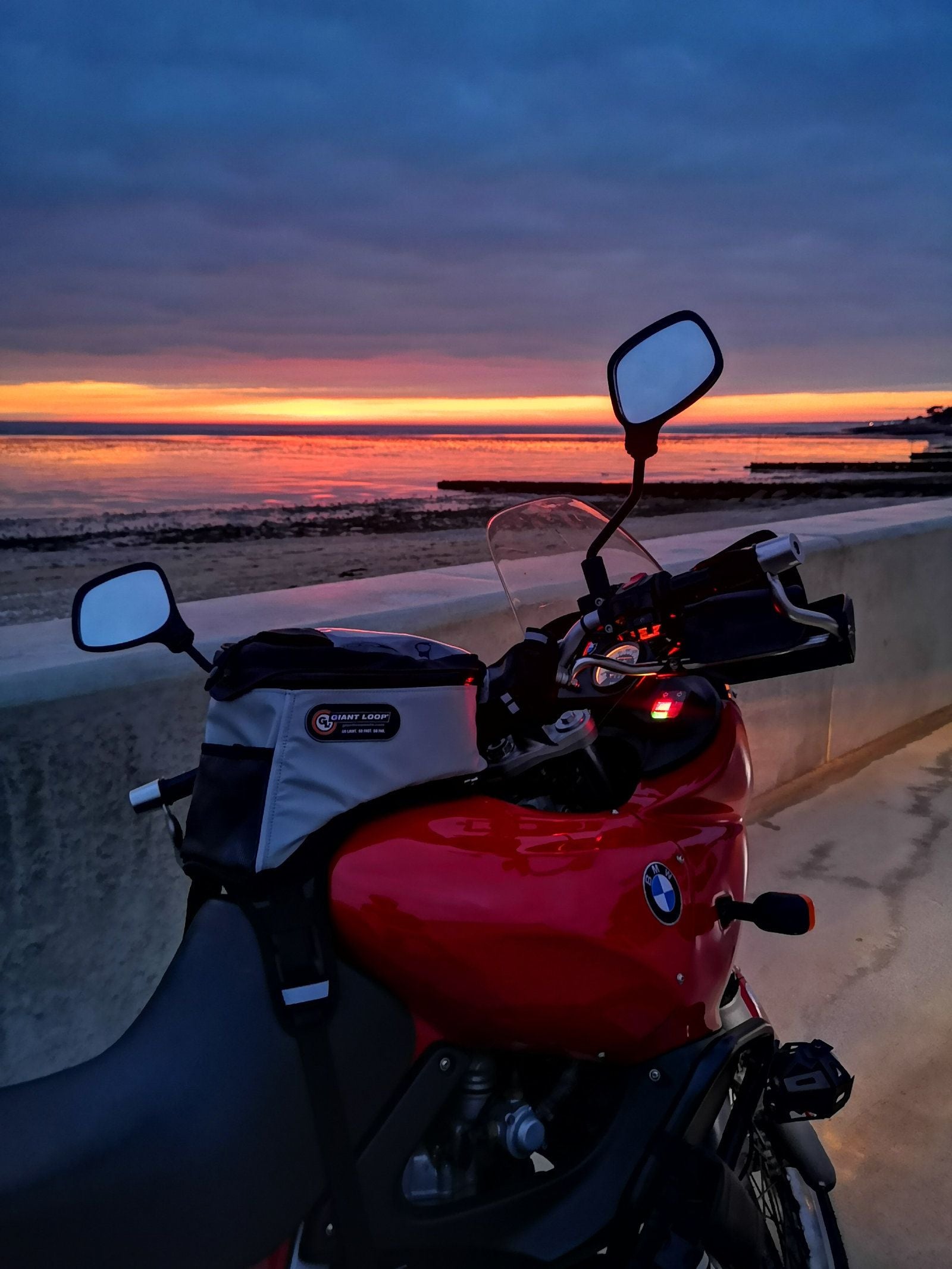 New GIANT LOOP Giant Loop Fandango Tank Bag - Black #GLFTB21B